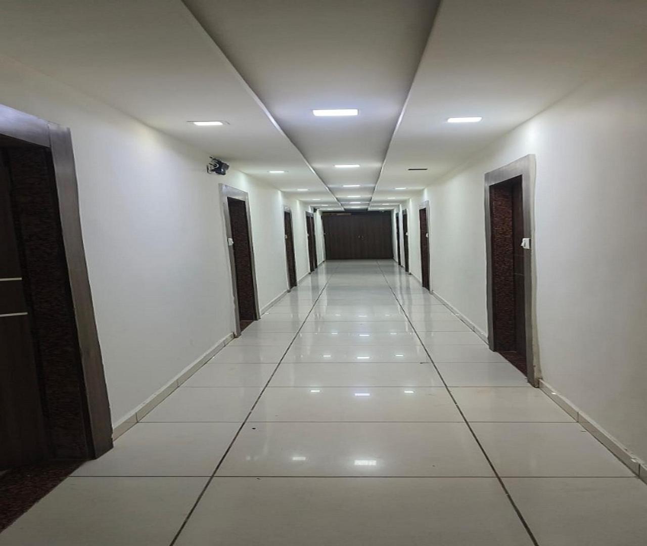 Hotel Nest View Ahmedabad Exteriör bild